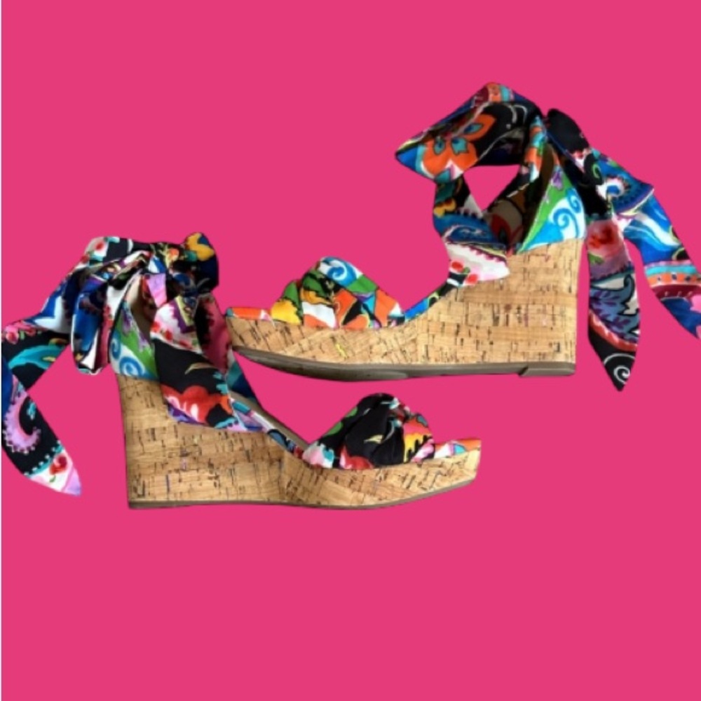 🌸 NWOT! IMPO! OMENA WEDGE! STUNNING! VIBRANT FLORAL LACE UP SANDAL! 🌸